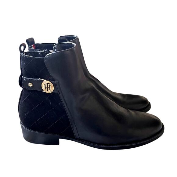 Tommy Hilfiger 10 Quilted Leather Ankle Riding Boots Almond Toe Suede Black EUC! - Picture 1 of 9